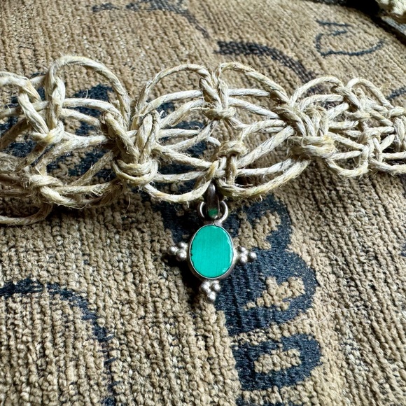 1990’s Macrame necklace with Malachite and silver pendant. - Picture 11 of 13